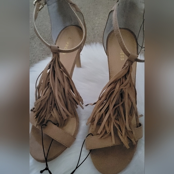 Express Fringe Strappy Heeled Suede Sandals - Picture 3 of 8